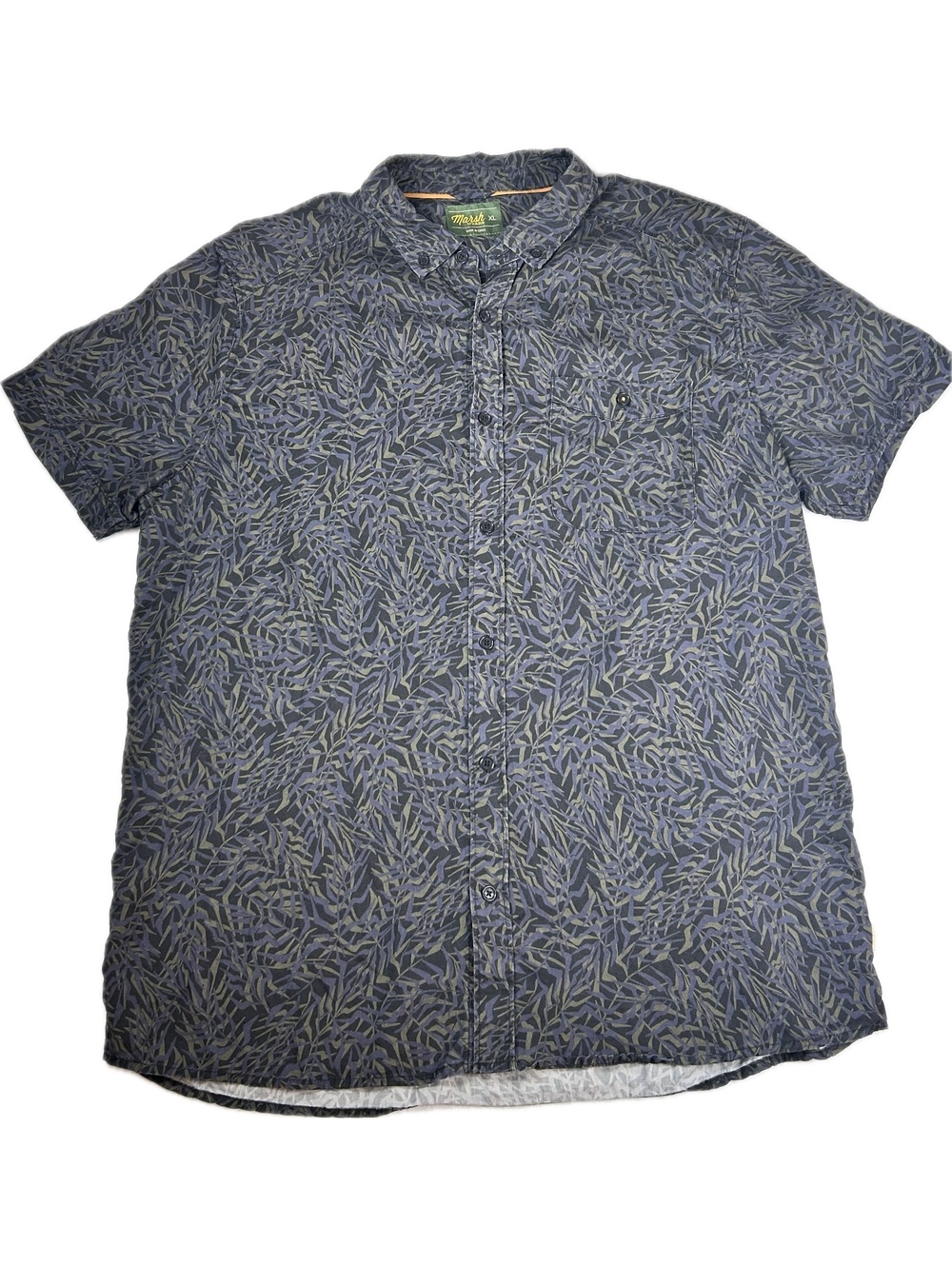 Marsh Wear XL Men's Short Sleeve Button-Up Shirt in Blue Leaf Print
